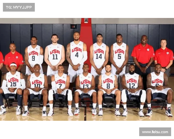 1992年巴塞罗那奥运梦之队统治篮球赛场的历史性瞬间回顾 1992年巴塞罗那奥运梦之队统治篮球赛场的历史性瞬间回顾