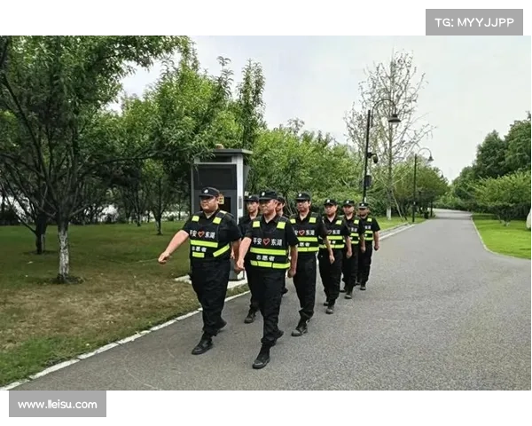 雨夜千名球迷守候球员大巴 安保紧急启动保障武汉公开赛安全